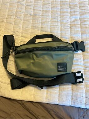 lululemon camo duffle bag lululemon athletica | Bags | Lululemon Athletica Black Camo Duffel Bag